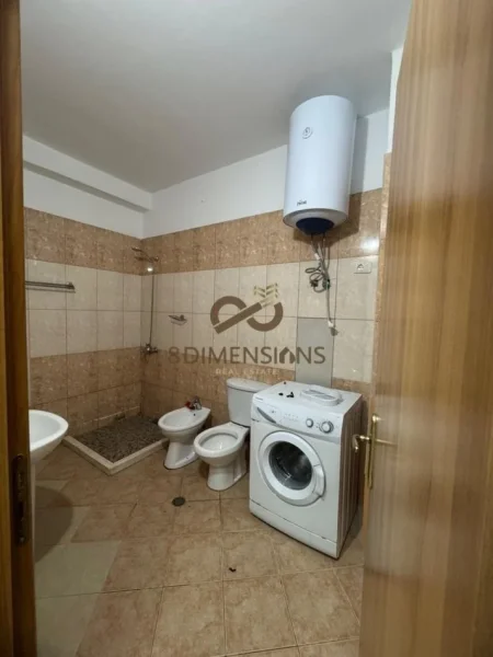 Tirane, jepet me qera apartament 2+1 Kati 8, 102 m² 500 € (astir)