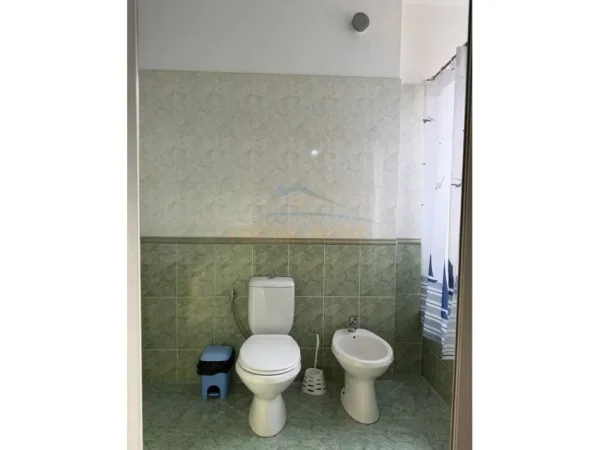 Tirane, jepet me qera apartament 2+1 Kati 4, 113 m² 600 € (Rruga Panorama)