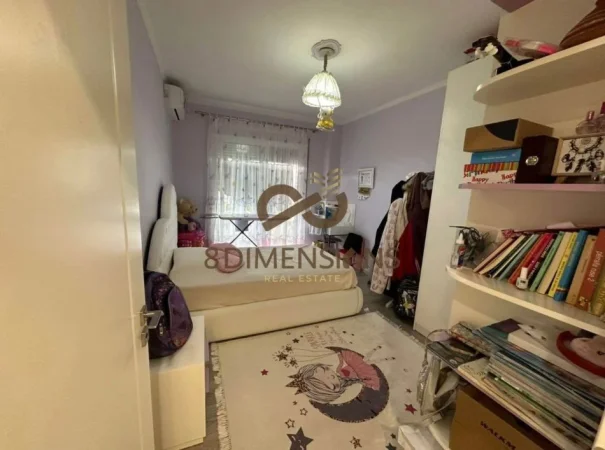 Tirane, shitet apartament 3+1+Ballkon Kati 6, 170 m² 250.000 € (fresk)