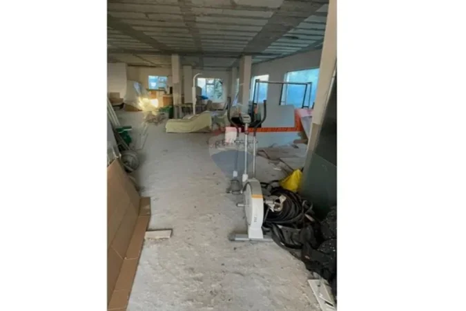 Tirane, shitet magazine , 96 m² 86.000 € 