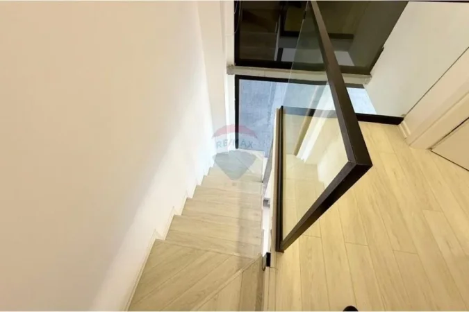 Tirane, shitet zyre , 69 m² 220.000 € (Fabrika E Miellit, Tiranë)