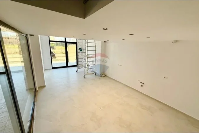 Tirane, shitet zyre , 69 m² 220.000 € (Fabrika E Miellit, Tiranë)