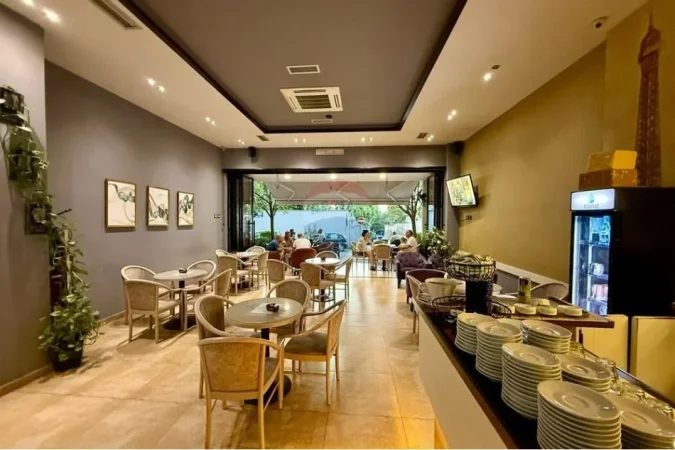 Tirane, shitet bar-kafe , 102 m² 320.001 € (Rr.Dibres)
