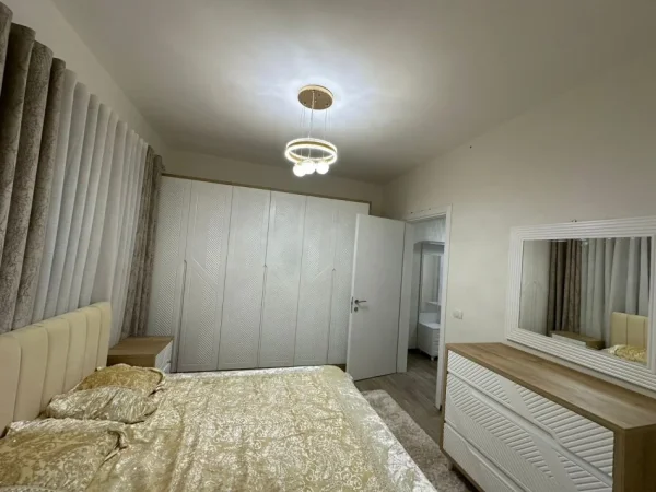 Tirane, jepet me qera apartament 2+1 Kati 2, 110 m² 850 € (Liqeni i Thate ,rruga Hamdi Sina)