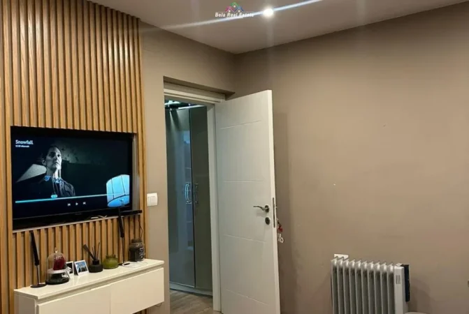 Tirane, jepet me qera apartament 1+1 Kati 3, 65 m² 550 € (Asim Vokshi)