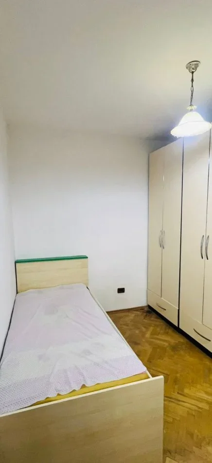 Tirane, jepet me qera apartament 3+1 Kati 1, 125 m² 650 € (Pranë Hotel Ferrari, Don Bosko, Tiranë)