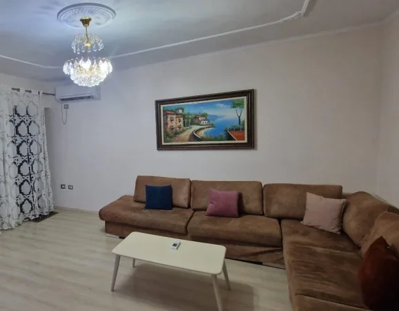 Tirane, jepet me qera apartament 2+1+Ballkon Kati 2, 100 m² 750 € (Rruga Islam Alla, Tiranë)