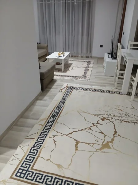 Apartament 2+1+2 me qera në një nga zonat më të kërkuara — Rruga Bardhok Biba, pranë Galerisë “17 Nëntori”.