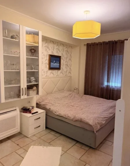 Tirane, shitet apartament 1+1+Ballkon Kati 2, 74 m² 150 milion leke (Kodra e Diellit, prane British School)