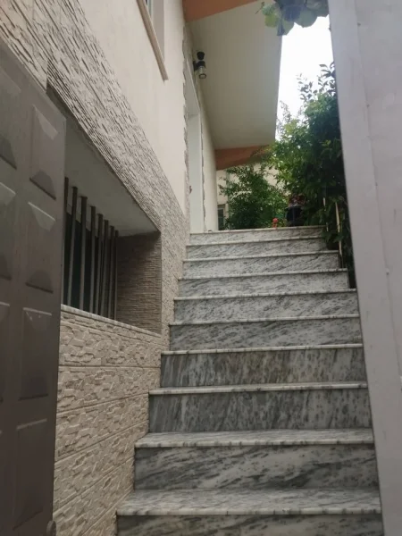 Tirane, shitet nga Pronari, pa-komision Vile 4+1 Kati 2, 176 m² 235.000 € (Tanush Shyti)