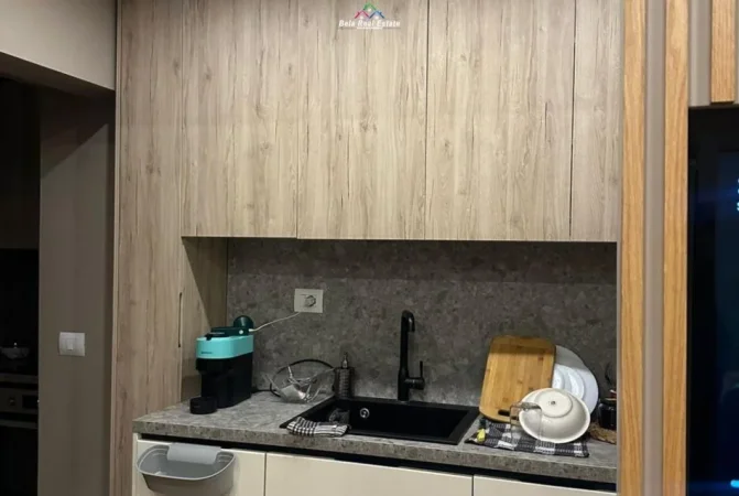 Tirane, jepet me qera apartament 1+1 Kati 3, 65 m² 550 € (Rruga Asim Vokshi)