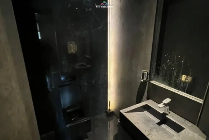 Tirane, jepet me qera zyre , 630 m² (Stadiumi Dinamo)