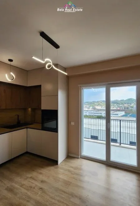 Tirane, jepet me qera apartament 2+1 Kati 8, 92 m² 550 € (Rruga Gryka e Kacanikut)