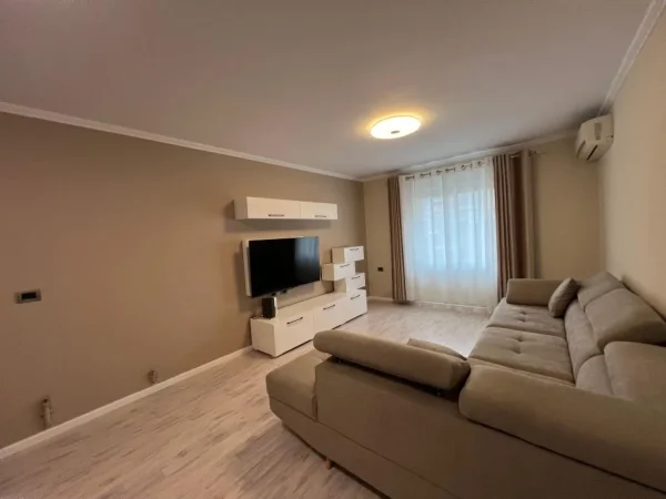 Tirane, jepet me qera apartament 2+1 Kati 3, 76 m² 900 € (Bulevardi Zogu i 1)