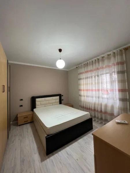 Tirane, jepet me qera apartament 2+1 Kati 3, 76 m² 900 € (Bulevardi Zogu i 1)
