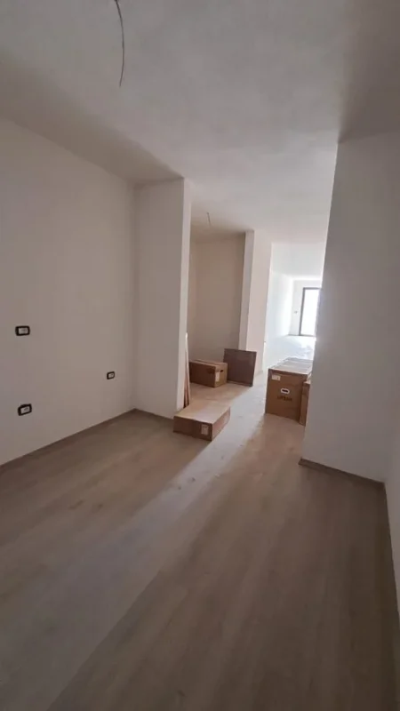 Tirane, shitet apartament 2+1 Kati 10, 121 m² 192.700 € 