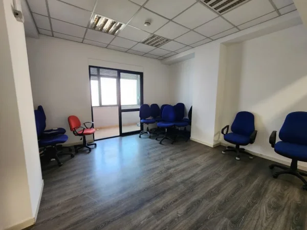 Supreme Office - Amb ideal per Zyre 📍 prb. Delijorgjit - Rr. e Kavajes -- 850m2 | k3, Pllt i Ri