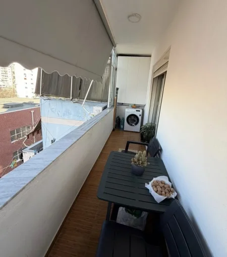 Tirane, shitet apartament 1+1+Ballkon , 97 m² 203.000 € (Don Bosko)