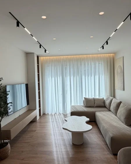 Tirane, jepet me qera apartament 2+1+Ballkon Kati 2, 117 m² 1.500 € (Green Valley Residence, Tiranë)