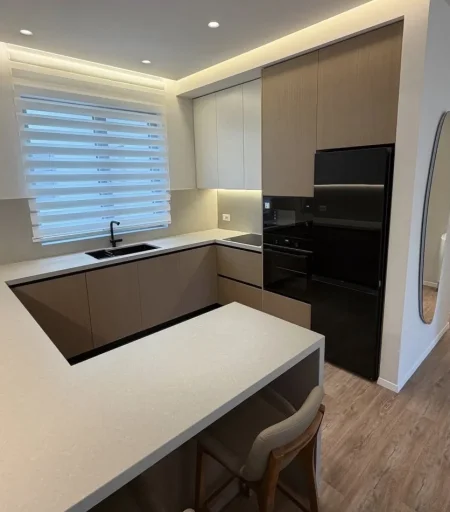 Tirane, jepet me qera apartament 2+1+Ballkon Kati 2, 117 m² 1.500 € (Green Valley Residence, Tiranë)