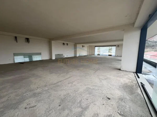 Tirane, shitet ambjent biznesi Kati 2, 1.370 m² 1.200.000 € 