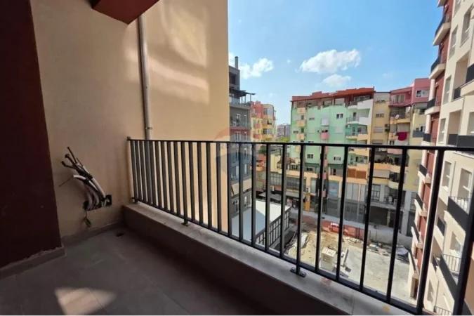 Tirane, shitet apartament , 106 m² 207.000 € (Rezidenca Aura)