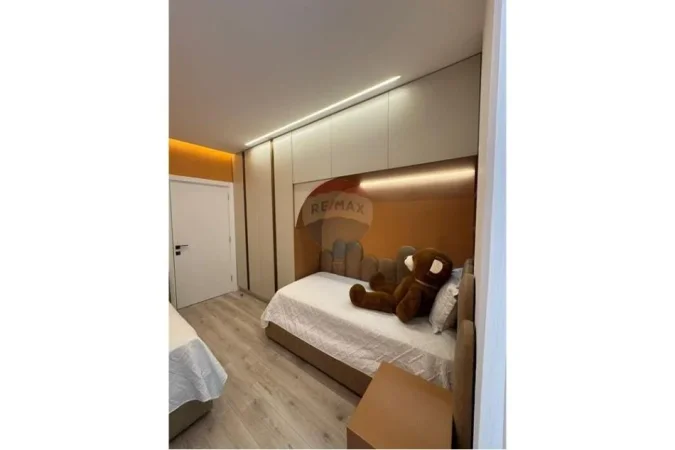 Tirane, shitet apartament , 104 m² 245.001 € 