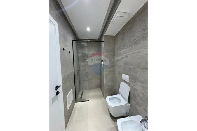 Tirane, shitet apartament , 104 m² 245.001 € 