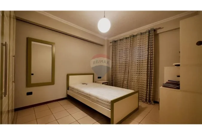 Tirane, jepet me qera apartament , 140 m² 1.900 € 