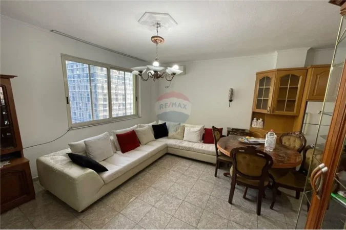 Shqiperi, jepet me qera apartament , 98 m² 800 € 