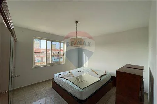 Shqiperi, jepet me qera apartament , 98 m² 800 € 