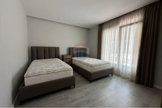 Tirane, jepet me qera apartament , 115 m² 1.000 € (Vilat Gjermane, Tiranë)