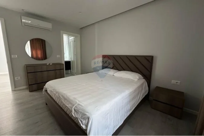 Tirane, jepet me qera apartament , 115 m² 1.000 € (Vilat Gjermane, Tiranë)