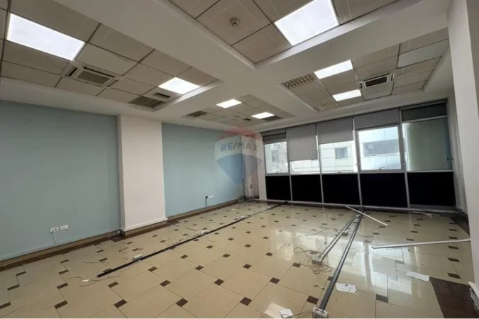 Tirane, jepet me qera , 105 m² 850 € (Galeria)