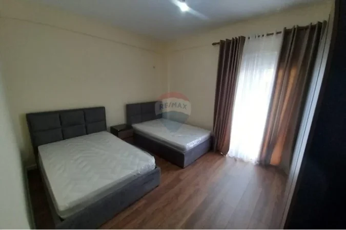 Tirane, jepet me qera apartament , 120 m² 600 € (Kodra e Priftit, Tiranë)