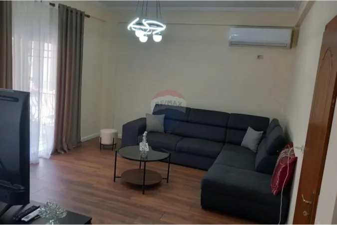 Tirane, jepet me qera apartament , 120 m² 600 € (Kodra e Priftit, Tiranë)