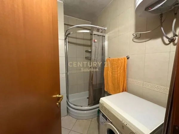 Tirane, jepet me qera apartament duplex 1+1+Ballkon Kati 6, 82 m² 530 € (komuna e parisit)