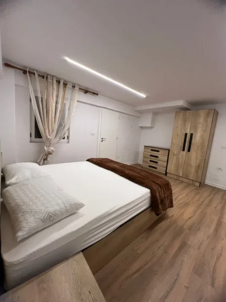 Shqiperi, jepet me qera apartament 2+1 Kati 1, 60 m² 350 €