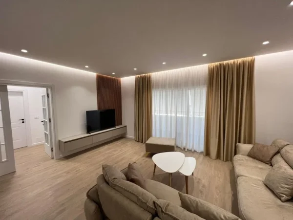 Tirane, jepet me qera apartament 2+1+Ballkon Kati 3, 124 m² 1.200 € (rruga zogu zi)