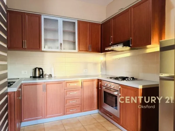 apartament 1+1+post parkimi tek Rruga e Barrikadave kati5, 72 m² 750 €