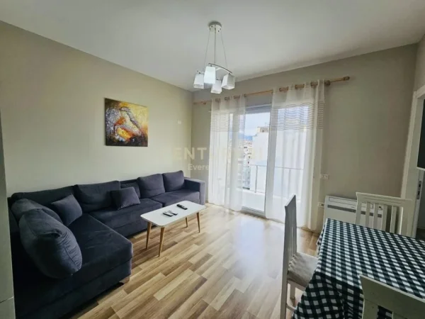 Tirane, jepet me qera apartament 1+1 Kati 6, 60 m² 600 € (Shkolla Partizani)
