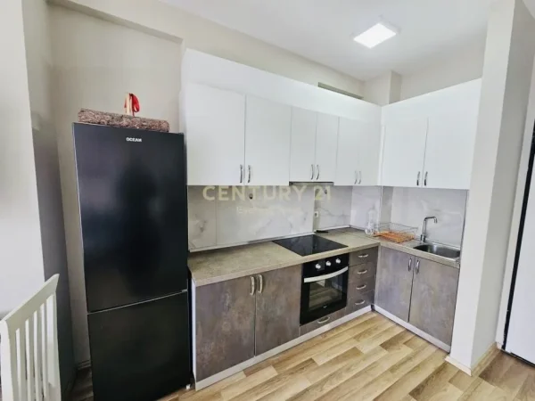 Tirane, jepet me qera apartament 1+1 Kati 6, 60 m² 600 € (Shkolla Partizani)