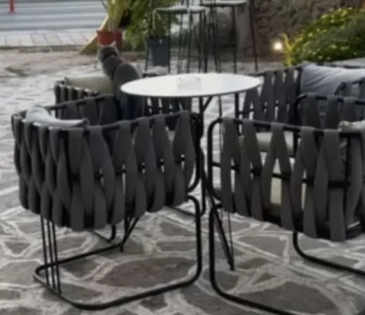 Tirane, shes Tavoline dhe 4 karrige 650 €