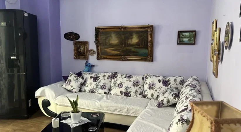 Tirane, jepet me qera apartament 2+1 Kati 3, 70 m² 600 € 