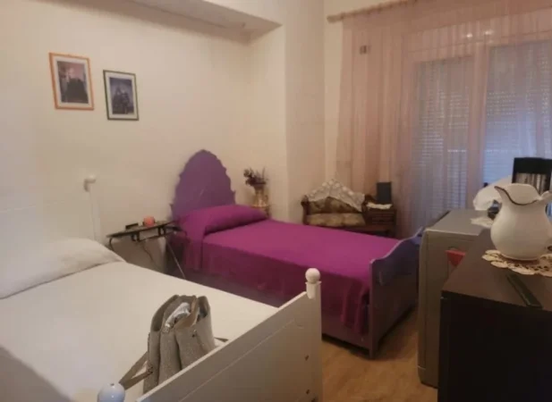 Tirane, jepet me qera apartament 2+1 Kati 3, 70 m² 600 € 