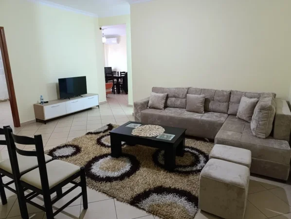 Vlore, jap me qera apartament 2+1 Kati 6, 114 m² 401 € (Zaho koka vlor)