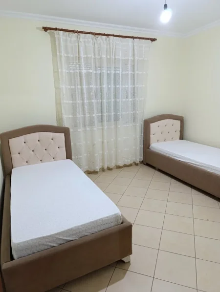 Vlore, jap me qera apartament 2+1 Kati 6, 114 m² 401 € (Zaho koka vlor)