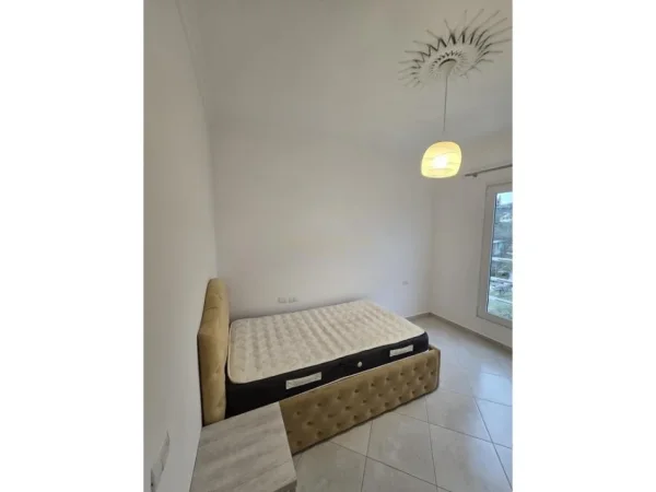 Tirane, jepet me qera apartament 2+1 Kati 4, 83 m² 900 € (kopshti zologjik)