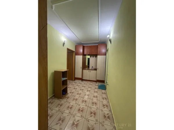 Tirane, shitet apartament Kati 2, 105.000 €