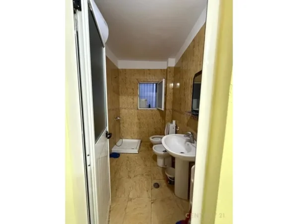 Tirane, shitet apartament Kati 2, 105.000 €